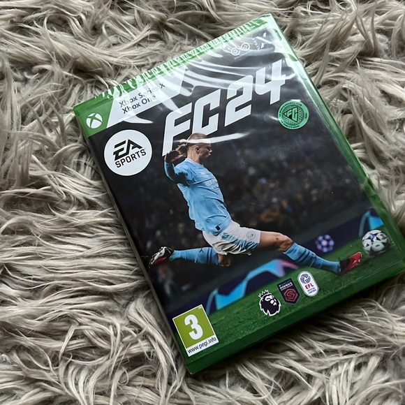 FC24. ⚽️ soccer game sport for boys 👦 feel free to give any offers. XBOX ONE - Picture 3 of 6